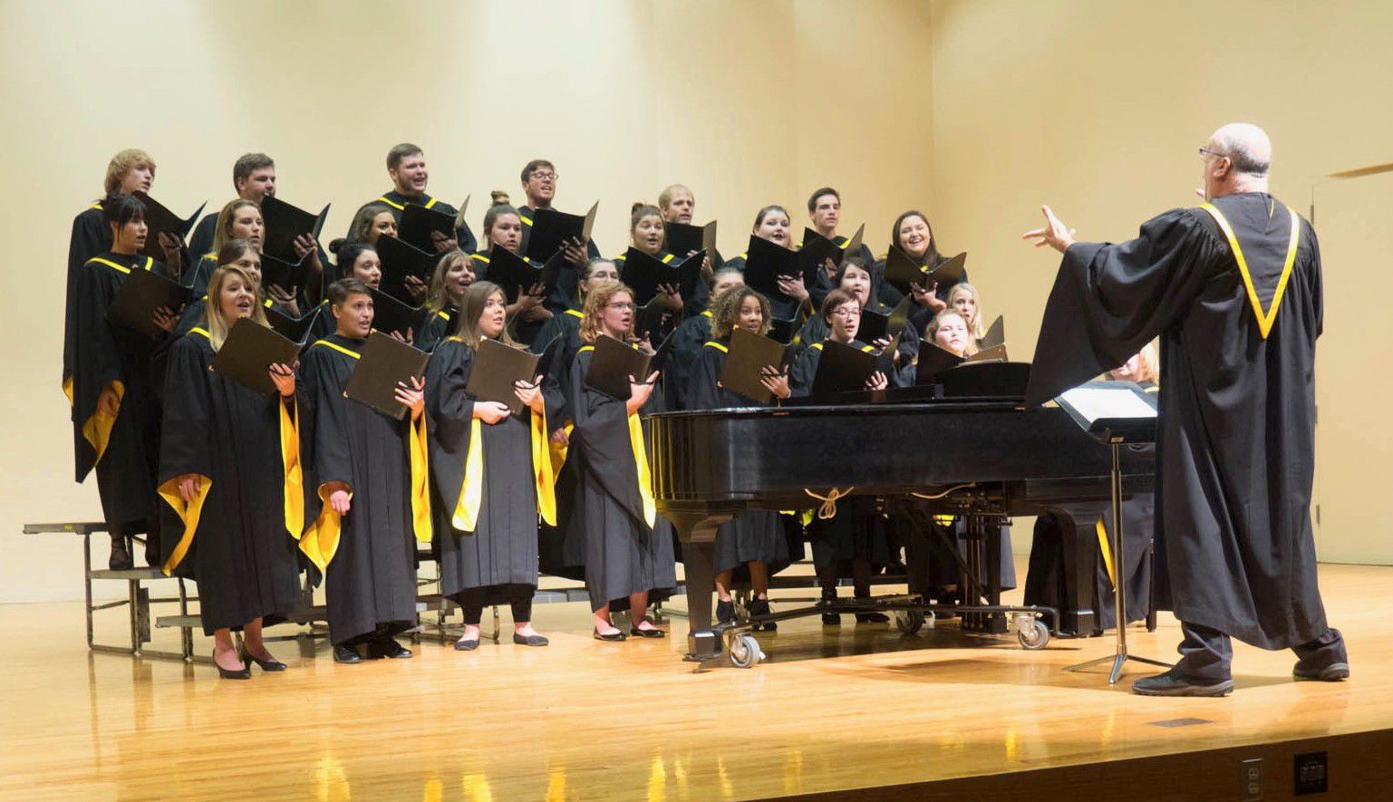Douglas Nagel conducts the Montana State University Billings’ University Chorus